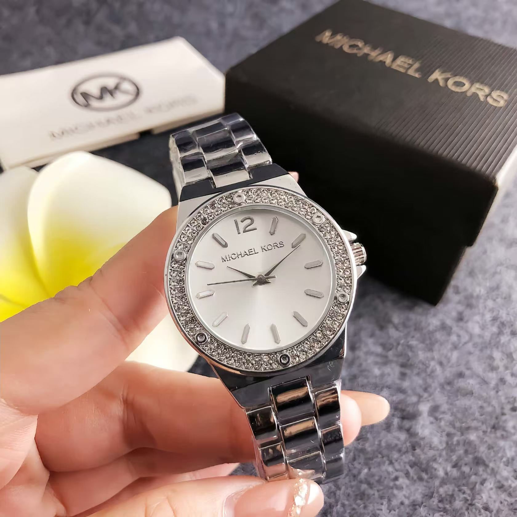 Orologio da Donna di Lusso Mic - Luxury Watch Photography recensione e prezzo