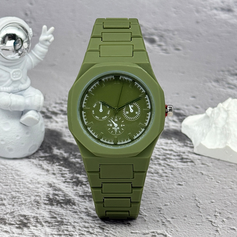 Orologio di Marca Famosa con Q - Luxury Watch Wallpaper recensione e prezzo
